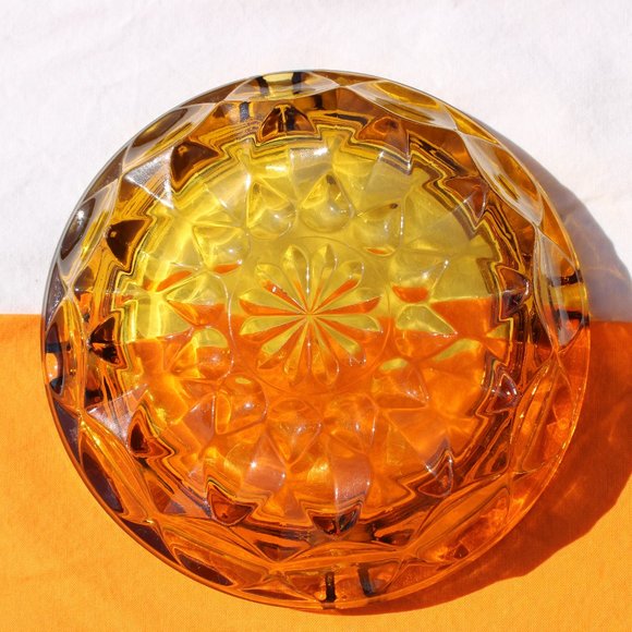 Amber Fairfield Ashtray - Picture 5 of 5